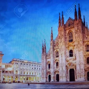 Montenapoleone Home Suite Home - con parcheggio incluso - with free guarded parking garage - Fashion district subway San Babila Milano