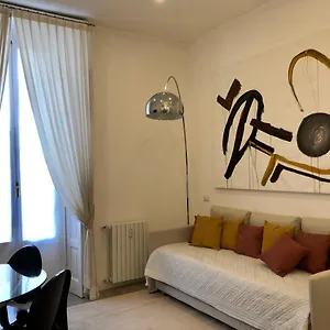 Casa Alberto Da Giussano, Elegante Bilocale In Centro Con Balcone Sul Parco Milano